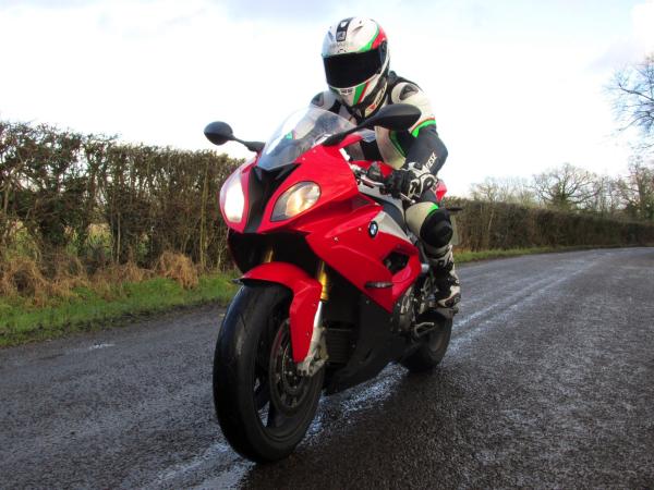 2015 BMW S1000 RR review