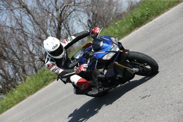 First ride: Aprilia Tuono V4 1100 RR review