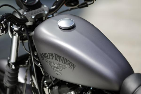 Harley-Davidson Sportster Iron 883 review