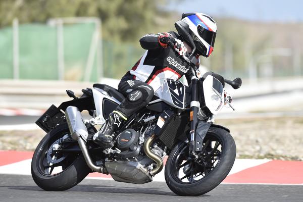 First ride: KTM 690 Duke and 690 Duke R review