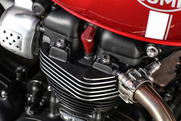 Triumph Street Twin 2016 review