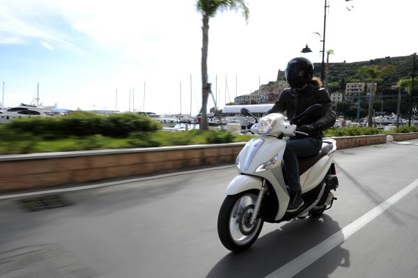 First ride: Piaggio Medley 125 review