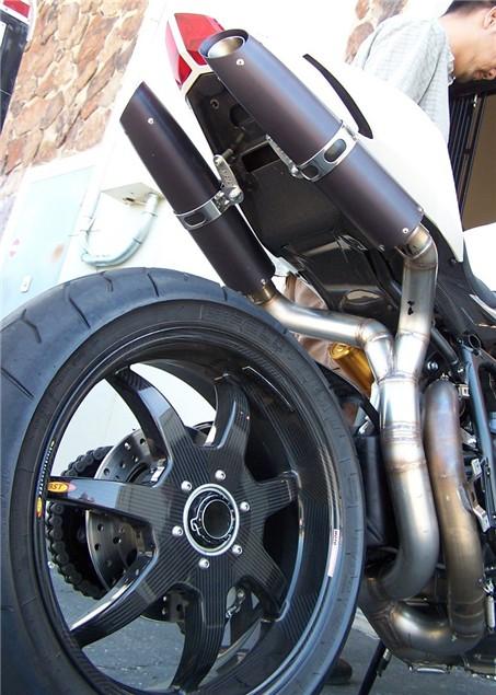 Are these the coolest aftermarket Ducati Streetfighter pipes? 