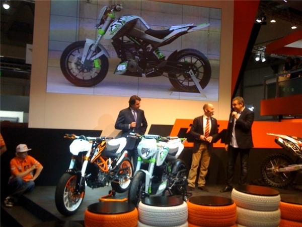 Milan: 2010 KTM 125 streetbike concept