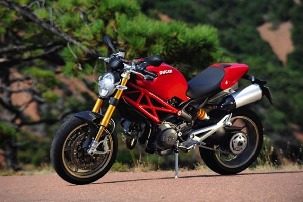 Ducati Monster 1100 (2009) review