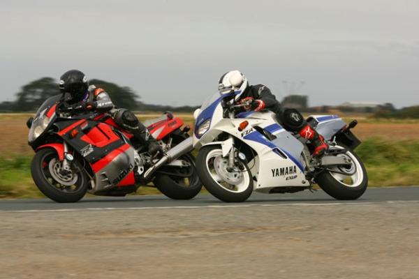 Classic Scrap - 1991 Yamaha FZR1000R EXUP Vs Suzuki GSX-R1100
