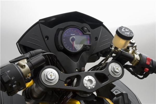 Benelli 899 Cafe Racer reaches UK dealers