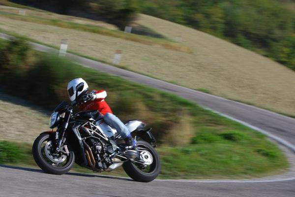 MV Agusta Brutale 1090RR first ride review