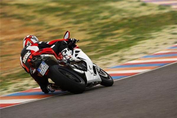 First Ride: 2010 MV Agusta F4 1000R launch test review