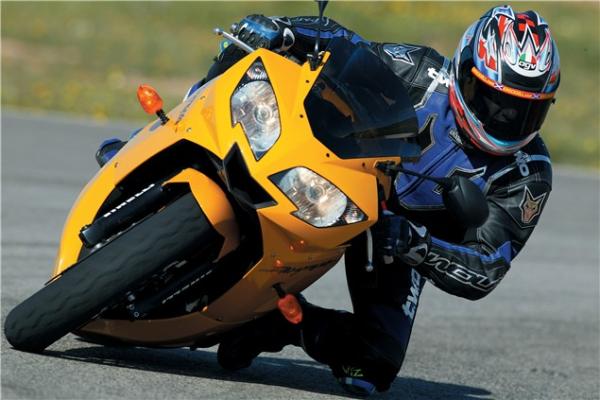 First Ride: Triumph Daytona 600 review