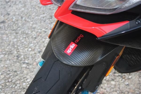 Aprilia RSV4 Factory vs. The Diamondback