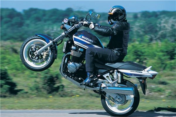 First Ride: 2002 Suzuki GSX1400 review