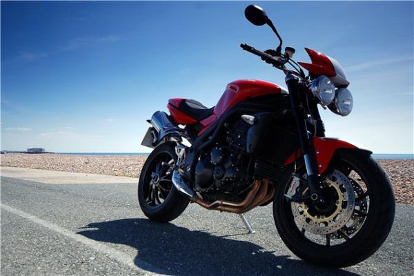 Revamped Triumph Speed Triple for 2011