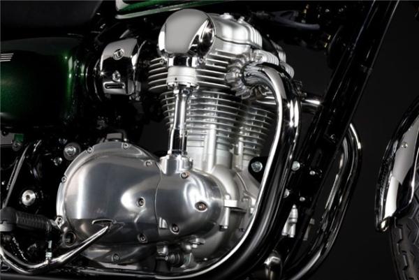 2011 Kawasaki W800 pics and specs