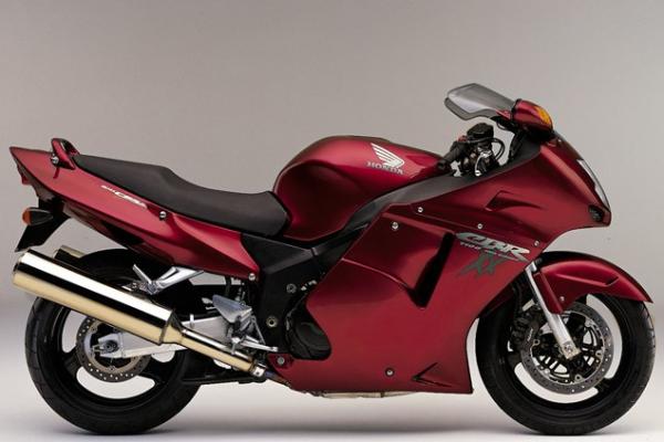 Buyer Guide: Honda CBR1100XX Super Blackbird