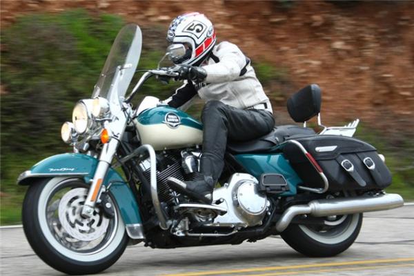 First Ride: 2009 Harley-Davidson Road King Classic