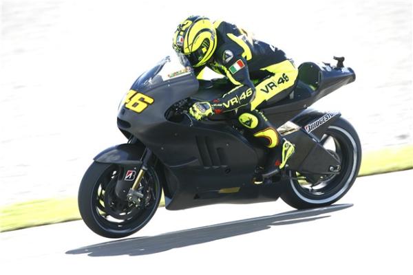 Pic Special: Rossi tests 2011 Ducati