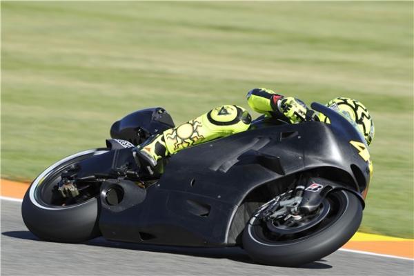 Pic Special: Rossi tests 2011 Ducati