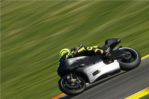 Pic Special: Rossi tests 2011 Ducati