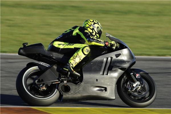 Pic Special: Rossi tests 2011 Ducati