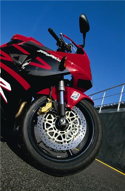 2002 Honda CBR954RR Fireblade review