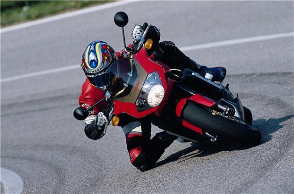 First Ride: 2002 Aprilia Tuono Review