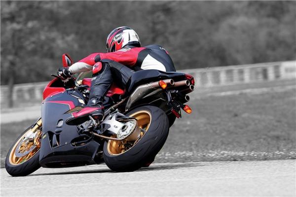 Road Test: MV Agusta F4 1000 Tamburini