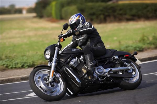 Road Test: Night Rod v. M1800R v. Midnight Star