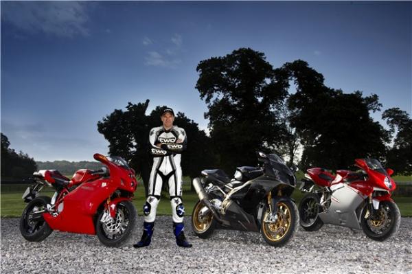 One Track Mind: Aprilia RSV-R Factory vs Ducati 999 vs MV Agusta F41000R