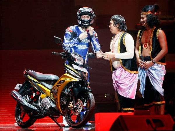 Lorenzo's 'Rockstar' tour of Indonesia