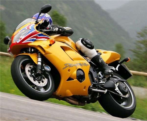 Road Test: R1200S v. RSV-R v. CBR1000RR v. 955i