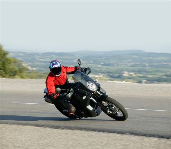 Road Test: K1200GT v CBF1000F v KTM990 v GSX-R600