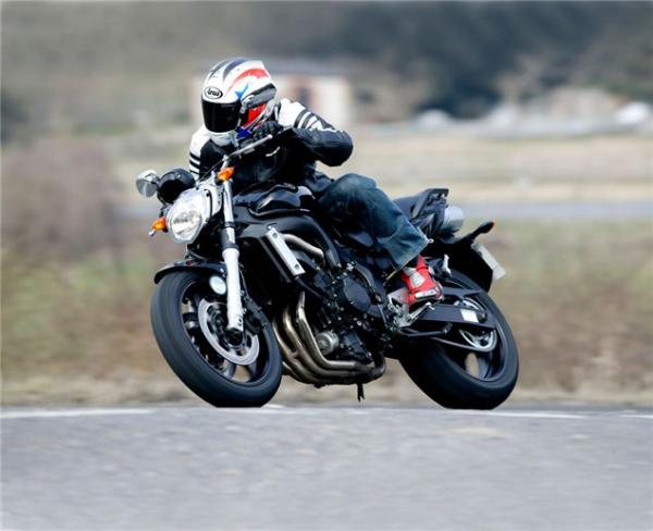 Road Test: CB600F v Z750 v GSR600 v FZ6