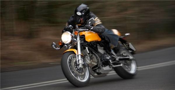 Road Test: Ducati Sport 1000 vs. Triumph Thruxton