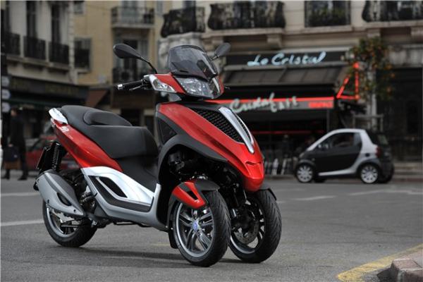 Piaggio MP3 Yourban review