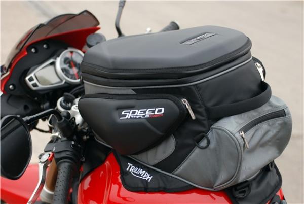 Street triple tank bag online