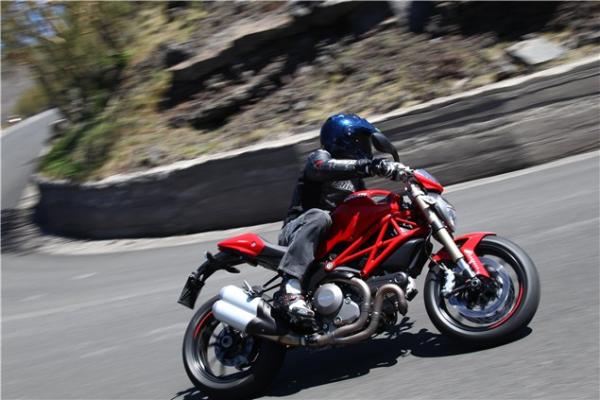 Ducati Monster 1100 Evo review