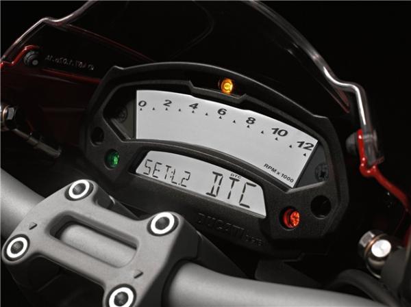 Detail pics: Ducati Monster 1100 Evo 