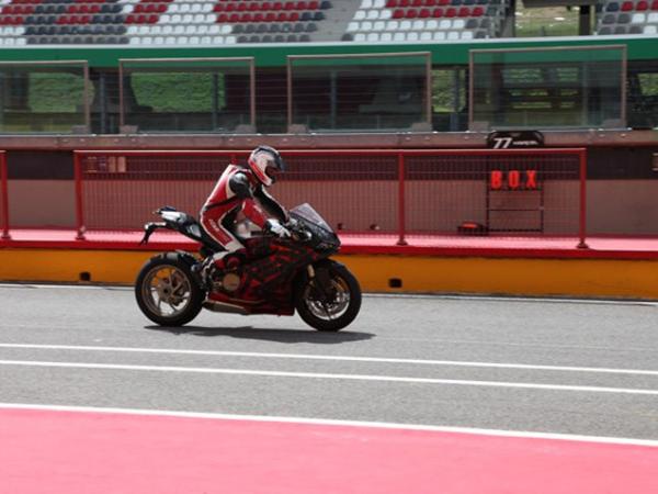 Ducati 1199 spotted again