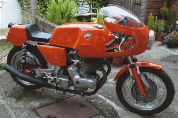 Rare Italian and Japanese motorcycles up for auction
