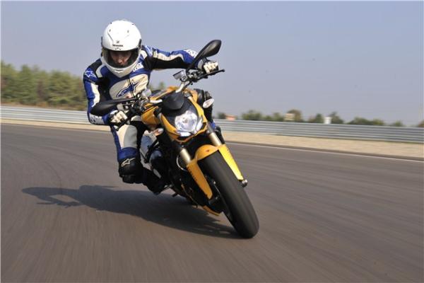 Ducati Streetfighter 848: Track review