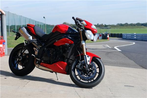 Triumph Speed Triple track tested