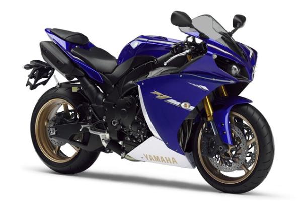 2012 Yamaha R1 drops by £1300