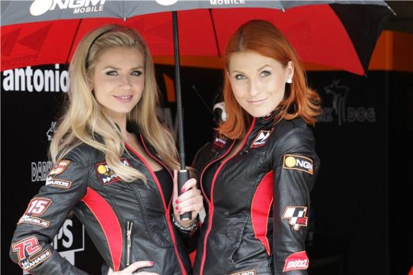 MotoGP grid girl gallery: Le Mans 2012
