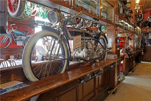 'Eddie Rickenbacker' motorcycles under the hammer