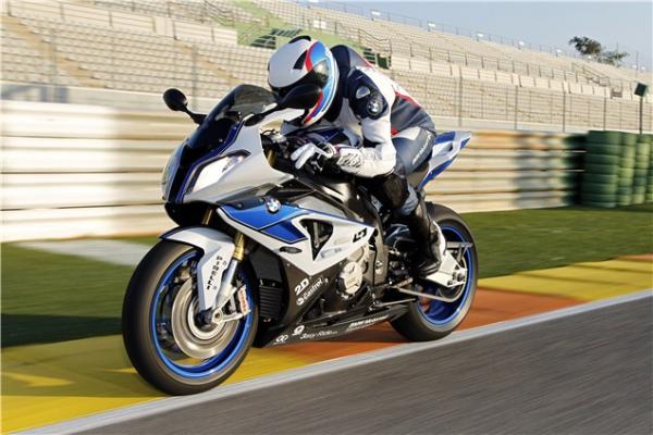 BMW HP4: Officially official