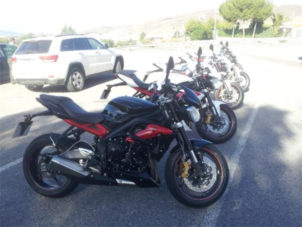 2013 Triumph Street Triple R review