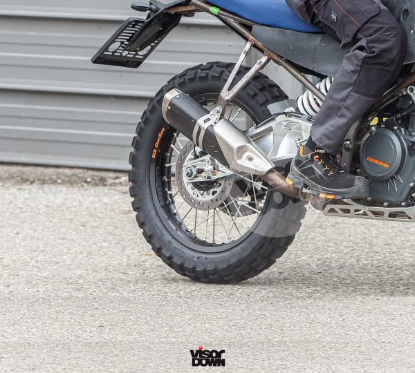 390-Enduro-Visordown-Spyshot 