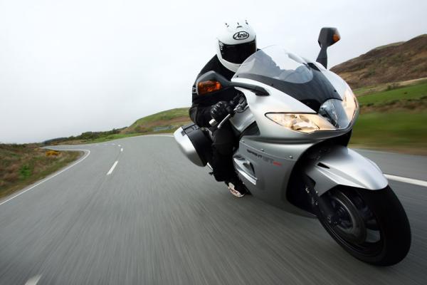 2011 Triumph 1050 Sprint GT road test review