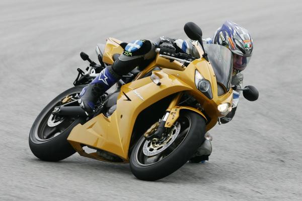 First Ride: 2006 Triumph Daytona 675